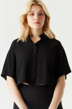 Stitches Ladies Button-Up Cropped Short Sleeve Blouse