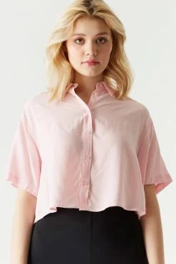 Stitches Ladies Button-Up Cropped Short Sleeve Blouse 27 Stitches Ladies Button-Up Cropped Short Sleeve Blouse