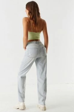 Stitches Ladies Refuge 90's High-Rise Light Wash Distressed Jean