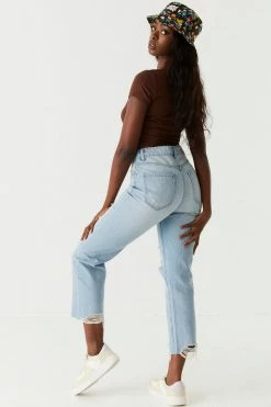 Stitches Ladies Refuge High-Rise Distressed Straight Leg Cropped Jean