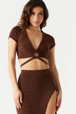 Stitches Ladies Crisscross Self-Tie O-Ring Cropped Top