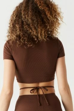 Stitches Ladies Tops O-Ring Cutout Crew Neck Ribbed Cropped Top