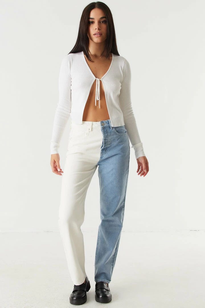 Stitches Ladies Refuge Jeans Refuge 90's Ultra High-Rise Two-Tone Mom Jean 4 Stitches Ladies Refuge Jeans Refuge 90's Ultra High-Rise Two-Tone Mom Jean