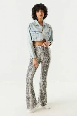 Stitches Ladies Denim Jackets Refuge Cut-Off Light Wash Distressed Denim Jacket 5 Stitches Ladies Denim Jackets Refuge Cut-Off Light Wash Distressed Denim Jacket