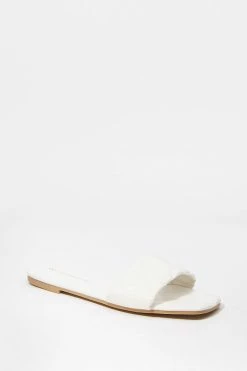 Stitches Ladies Faux-Leather Quilted Band Embossed Sole Sandal