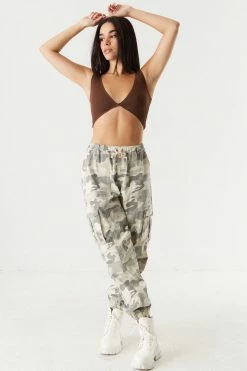 Stitches Ladies Seamless Ribbed V-Neck Twist Front Bralette Tank