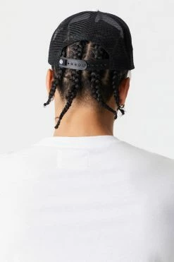 Mens Island Smiley Graffiti Graphic Trucker Hat