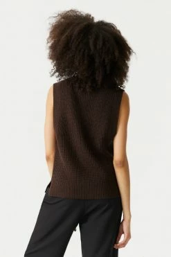 Stitches Ladies Chunky Knit V-Neck Vest