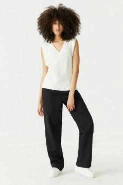 Stitches Ladies Chunky Knit V-Neck Vest