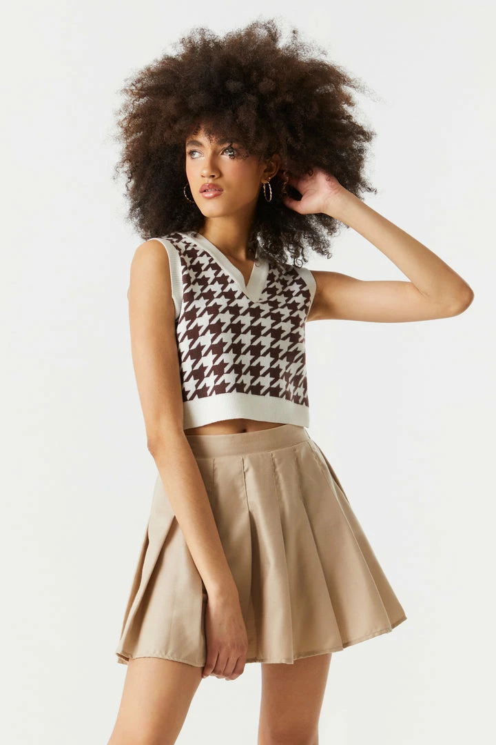 Stitches Ladies Houndstooth Print V-Neck Cropped Knit Vest Sweaters 1 Stitches Ladies Houndstooth Print V-Neck Cropped Knit Vest Sweaters