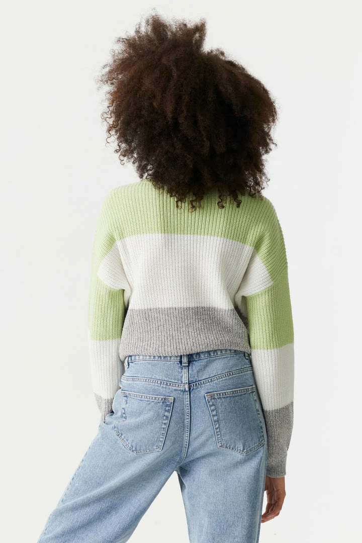 Stitches Ladies Thick Striped Cropped Crewneck Sweater Sweaters 8 Stitches Ladies Thick Striped Cropped Crewneck Sweater Sweaters