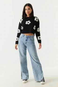 Stitches Ladies Sweaters Daisy Print Cropped Knit Sweater