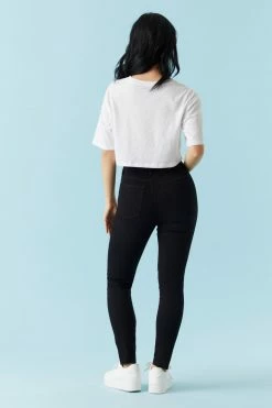 Stitches Ladies Refuge Jeans Refuge High-Rise Black Wash Distressed Skinny Jean