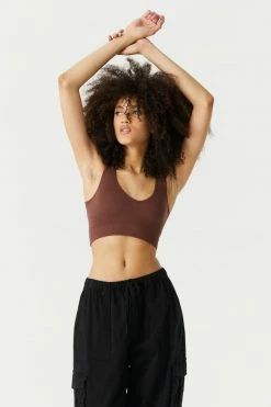 Stitches Ladies Seamless Ribbed V-Neck Cropped Tank Top Tops 27 Stitches Ladies Seamless Ribbed V-Neck Cropped Tank Top Tops