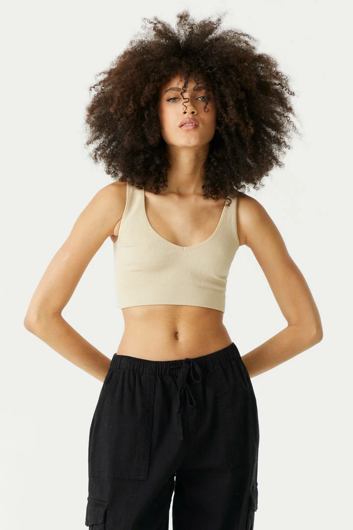 Stitches Ladies Seamless Ribbed V-Neck Cropped Tank Top Tops 13 Stitches Ladies Seamless Ribbed V-Neck Cropped Tank Top Tops