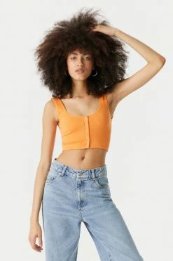 Stitches Ladies Ribbed Seamless Button-Up Cropped Tank Top Tops 39 Stitches Ladies Ribbed Seamless Button-Up Cropped Tank Top Tops