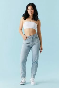 Stitches Ladies Refuge Jeans Refuge High-Rise Light Wash Mom Jean