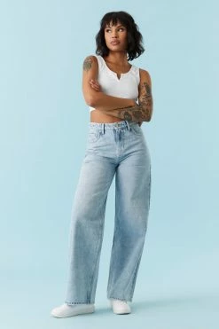 Stitches Ladies Refuge Jeans Refuge High-Rise Light Wash Loose Leg Jean