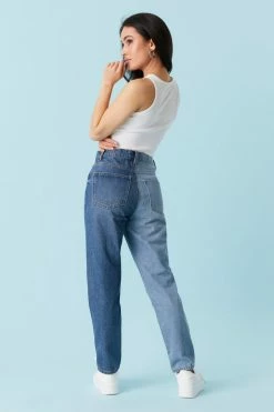 Stitches Ladies Refuge Two-Tone Light Wash Mom Jean Refuge Jeans 8 Stitches Ladies Refuge Two-Tone Light Wash Mom Jean Refuge Jeans