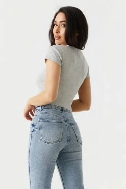 Stitches Ladies Ribbed Center Seam V-Hem Crop Top Tops