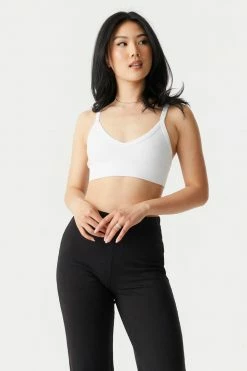 Stitches Ladies Tops Seamless V-Neck Bralette 33 Stitches Ladies Tops Seamless V-Neck Bralette