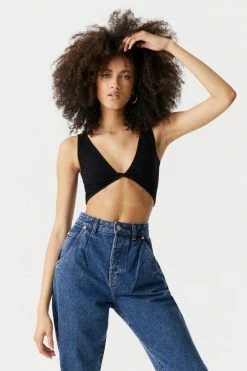 Stitches Ladies Seamless Ribbed V-Neck Twist Front Bra Top Tops 27 Stitches Ladies Seamless Ribbed V-Neck Twist Front Bra Top Tops