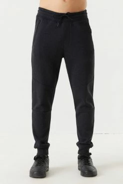 Mens Online Exclusive Basic Zip-Up Pocket Jogger
