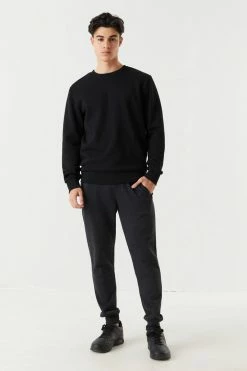 Mens Online Exclusive Basic Zip-Up Pocket Jogger