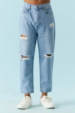 Mens Distressed Light Wash Cropped Baggy Jean