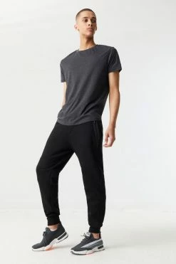 Mens GOAT Graphic Bubble Sole Knit Sneaker