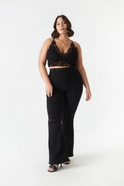 Stitches Ladies Plus Size Flower Knit Crochet Bra Top