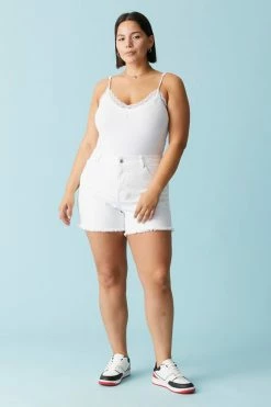 Stitches Ladies Plus Size White Wash Distressed Raw Hem Denim Short Bottoms