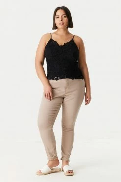 Stitches Ladies Plus Size Lace Front Cropped Cami