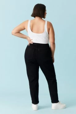 Stitches Ladies Plus Size Distressed Black Wash Mom Jean