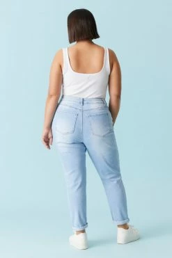 Stitches Ladies Plus Size Distressed Light Wash Mom Jean 5 Stitches Ladies Plus Size Distressed Light Wash Mom Jean