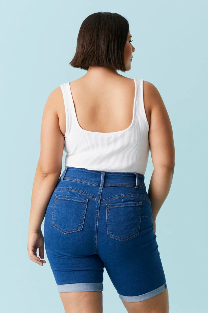 Stitches Ladies Bottoms Plus Size Double Button High-Rise Medium Wash Bermuda Short 2 Stitches Ladies Bottoms Plus Size Double Button High-Rise Medium Wash Bermuda Short